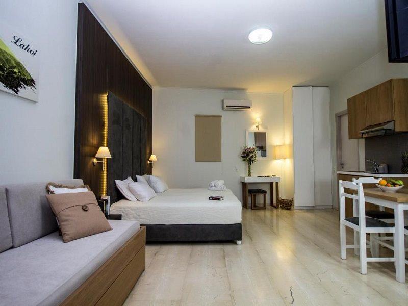 Elia Stalos Apartments Agia Marina Exteriér fotografie