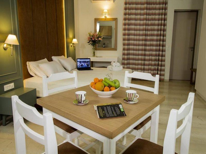Elia Stalos Apartments Agia Marina Exteriér fotografie